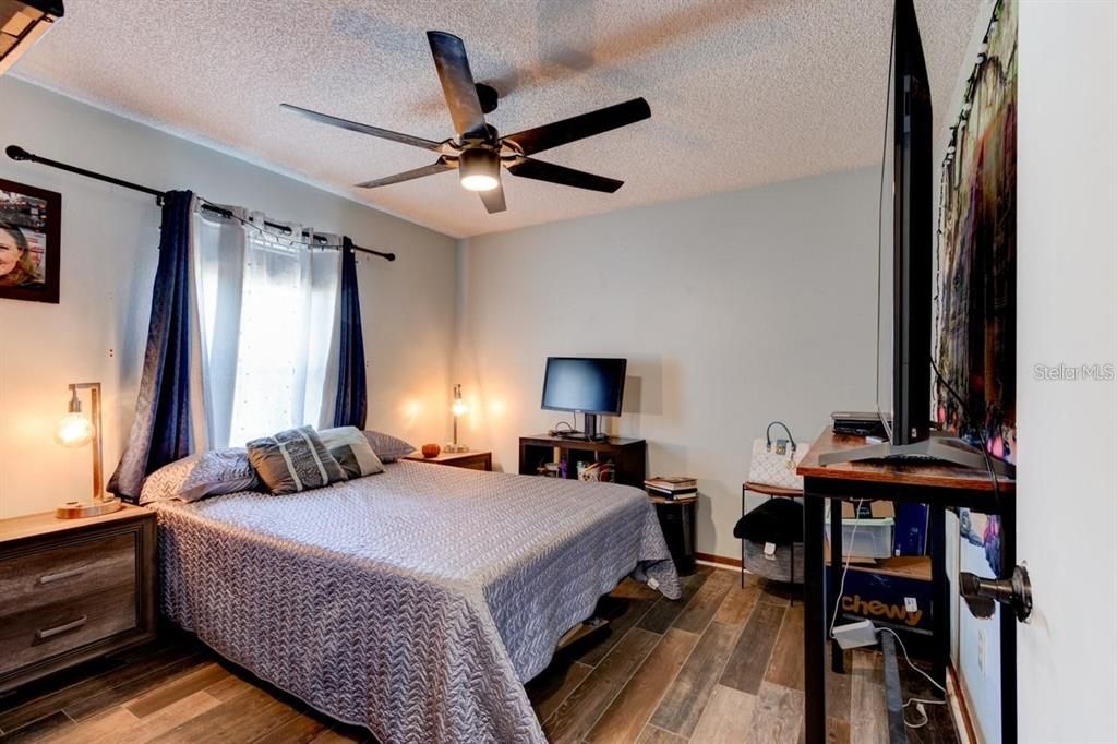 For Sale: $379,000 (3 beds, 2 baths, 1613 Square Feet)
