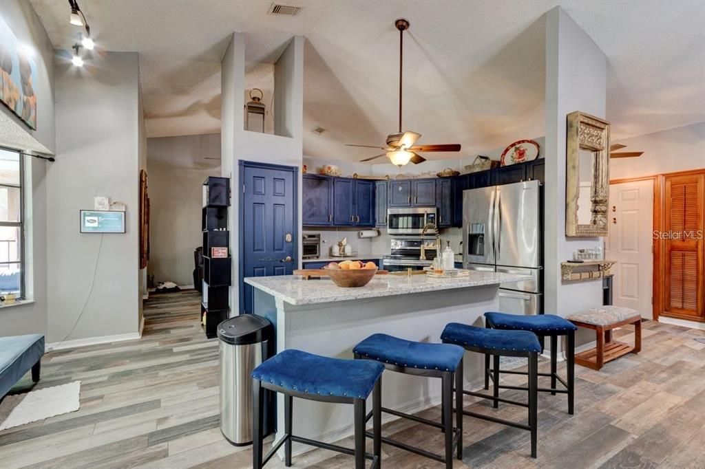 For Sale: $379,000 (3 beds, 2 baths, 1613 Square Feet)
