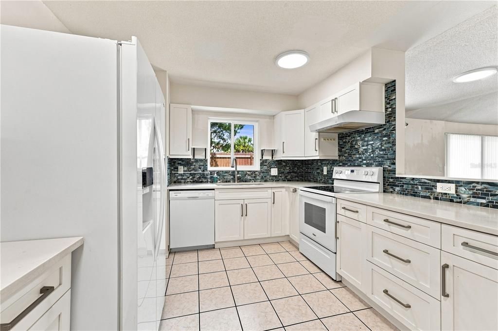 : $369,900 (4 camas, 2 baños, 1478 Pies cuadrados)