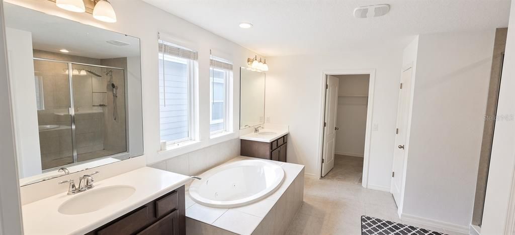 For Rent: $4,500 (5 beds, 4 baths, 3258 Square Feet)