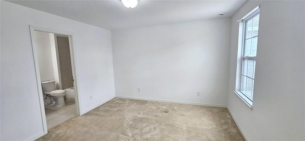 For Rent: $4,500 (5 beds, 4 baths, 3258 Square Feet)