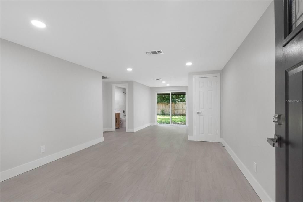 En Venta: $389,990 (3 camas, 2 baños, 903 Pies cuadrados)