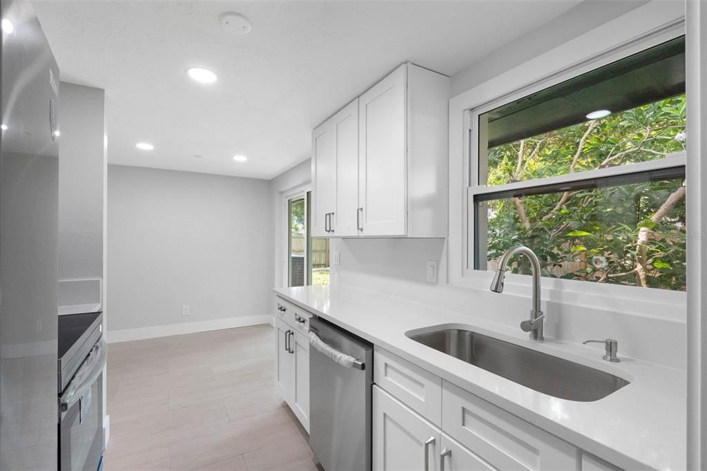 En Venta: $389,990 (3 camas, 2 baños, 903 Pies cuadrados)