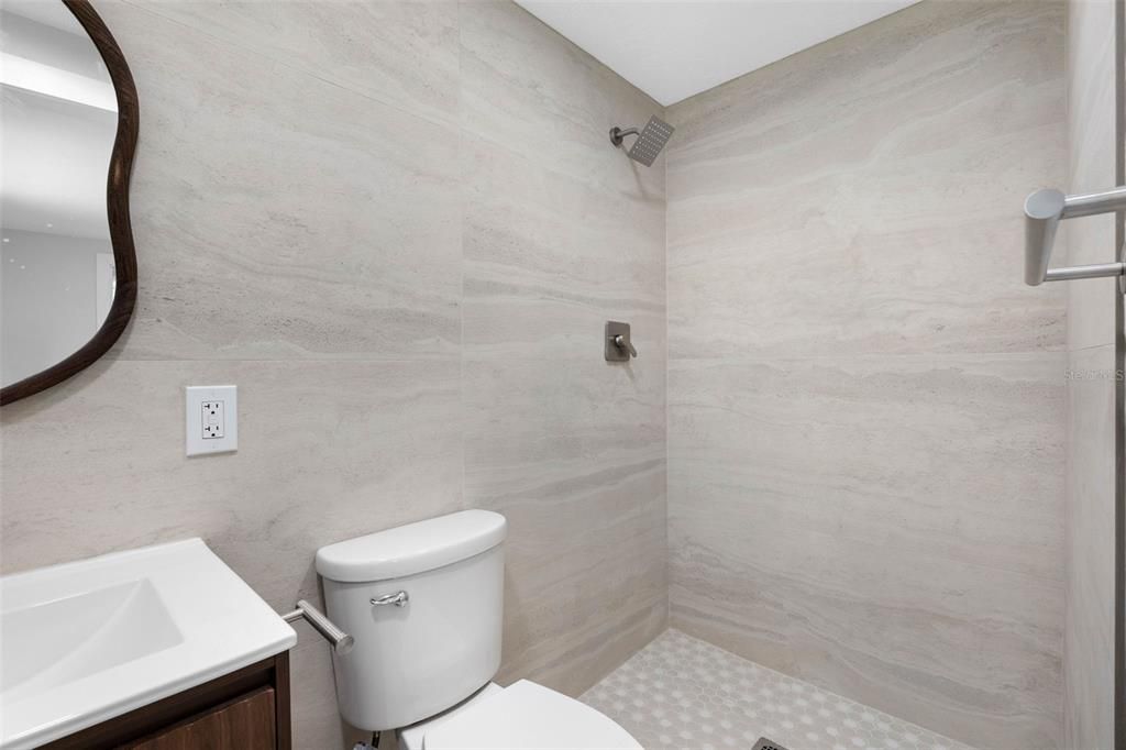 En Venta: $389,990 (3 camas, 2 baños, 903 Pies cuadrados)