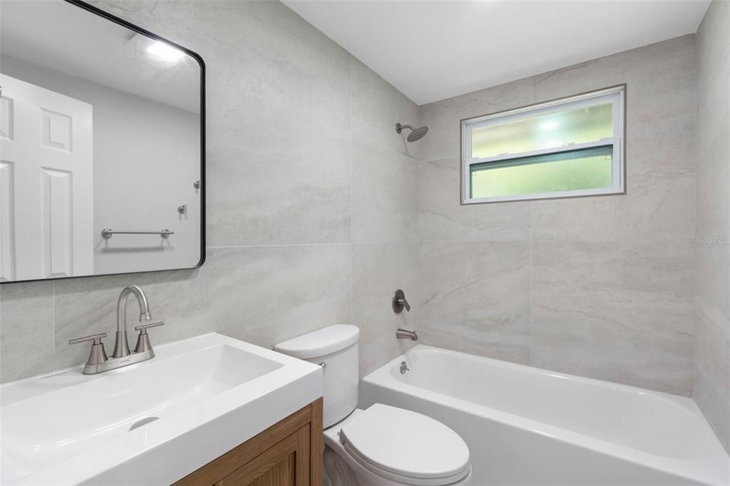 En Venta: $389,990 (3 camas, 2 baños, 903 Pies cuadrados)