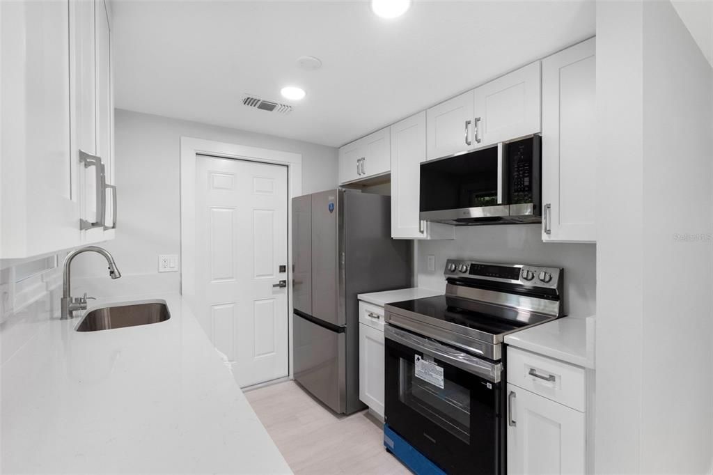 En Venta: $389,990 (3 camas, 2 baños, 903 Pies cuadrados)