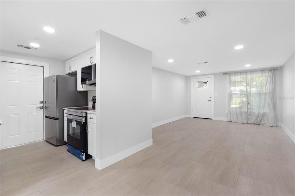 En Venta: $389,990 (3 camas, 2 baños, 903 Pies cuadrados)