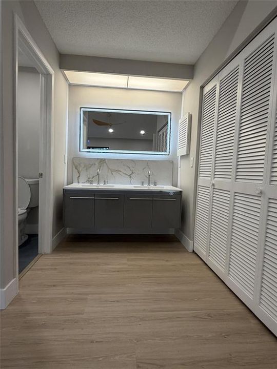 На продажу: $265,000 (2 спален, 2 ванн, 1221 Квадратных фут)