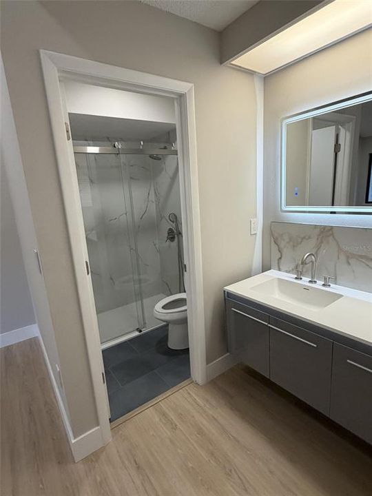 На продажу: $265,000 (2 спален, 2 ванн, 1221 Квадратных фут)