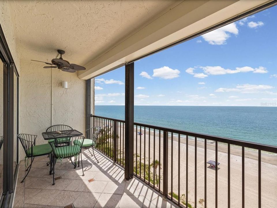 For Sale: $920,000 (2 beds, 2 baths, 1225 Square Feet)