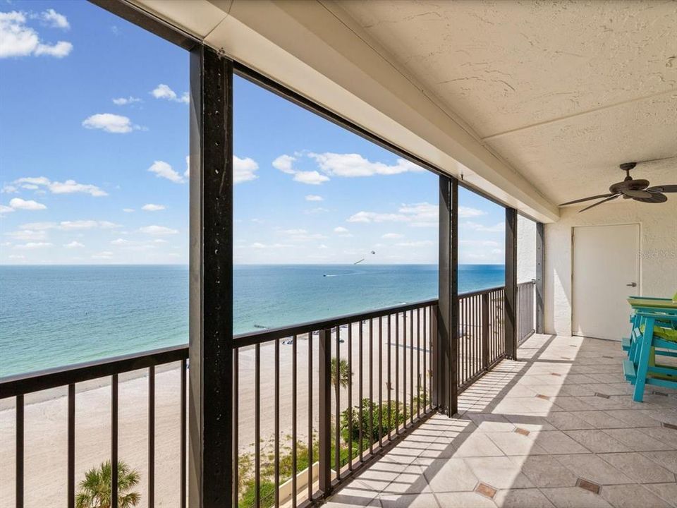 For Sale: $920,000 (2 beds, 2 baths, 1225 Square Feet)