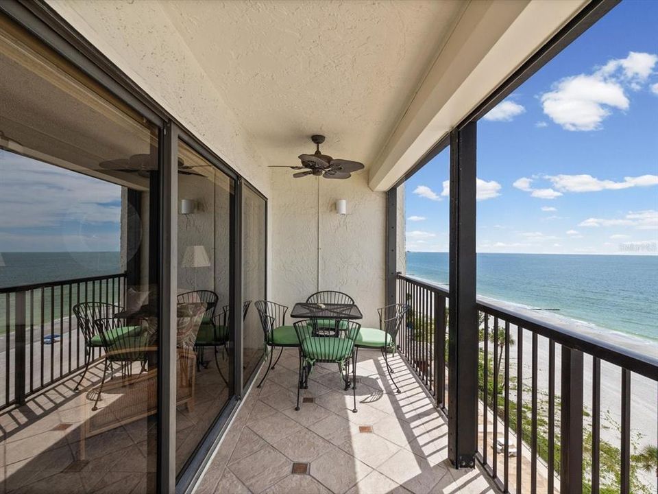 For Sale: $920,000 (2 beds, 2 baths, 1225 Square Feet)