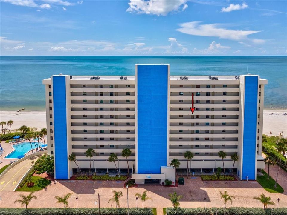 For Sale: $920,000 (2 beds, 2 baths, 1225 Square Feet)