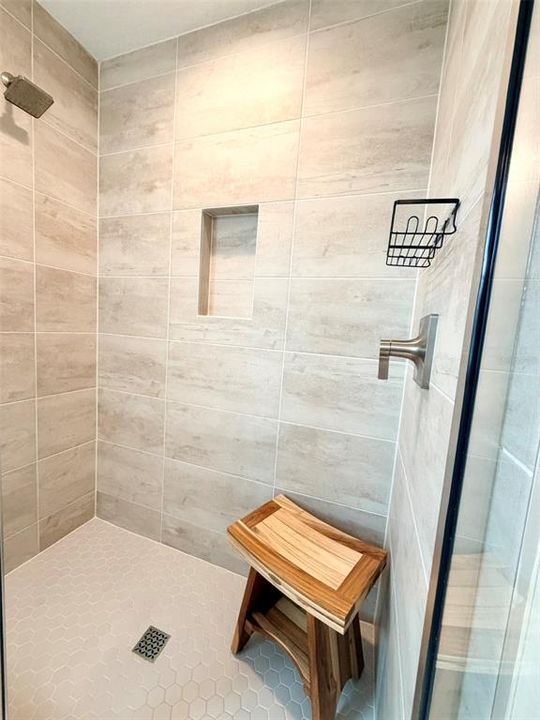 For Rent: $2,595 (3 beds, 2 baths, 2062 Square Feet)