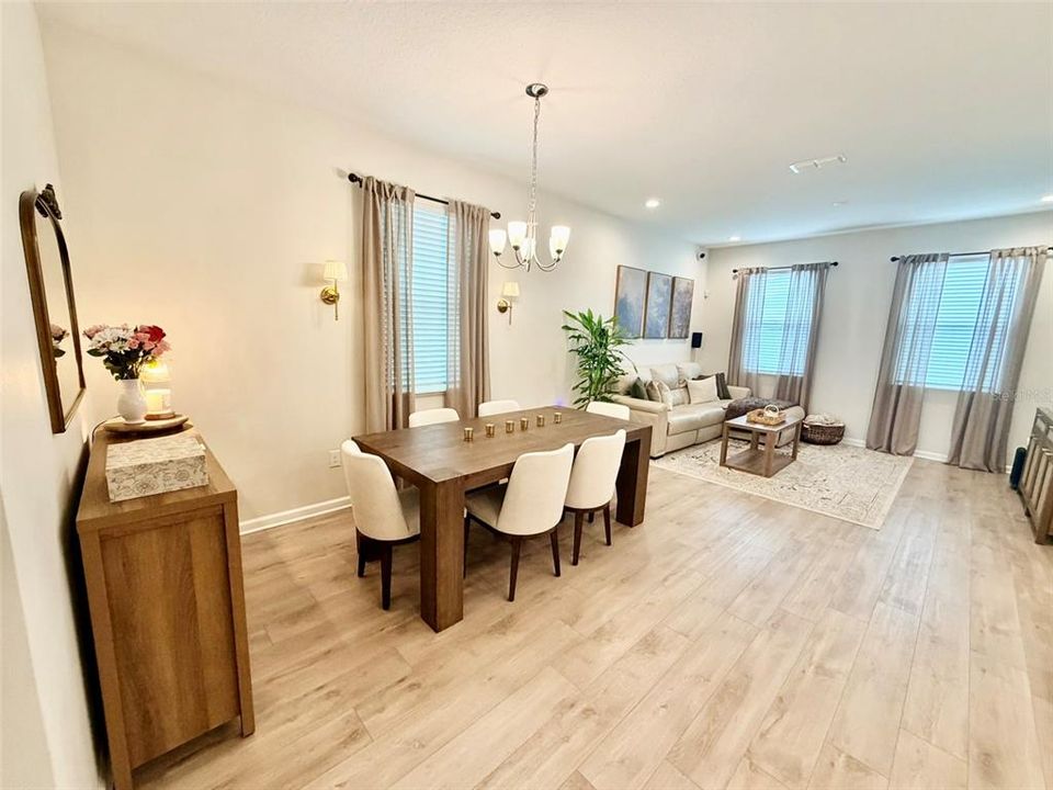 For Rent: $2,595 (3 beds, 2 baths, 2062 Square Feet)