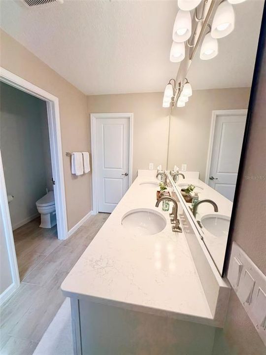 For Rent: $2,595 (3 beds, 2 baths, 2062 Square Feet)