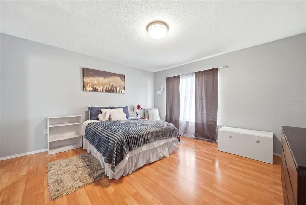 For Sale: $365,000 (3 beds, 2 baths, 1479 Square Feet)
