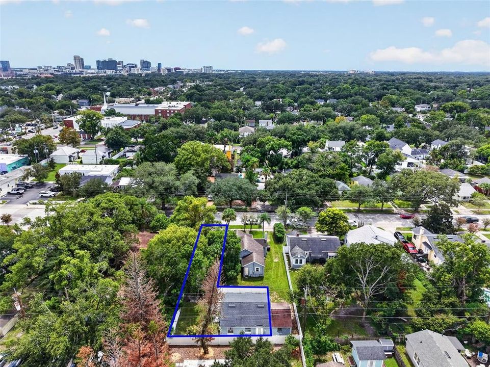 For Sale: $389,900 (2 beds, 1 baths, 783 Square Feet)