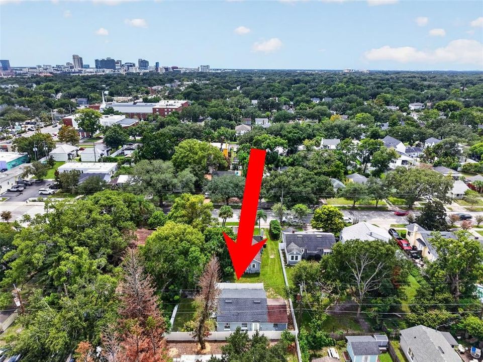 For Sale: $389,900 (2 beds, 1 baths, 783 Square Feet)