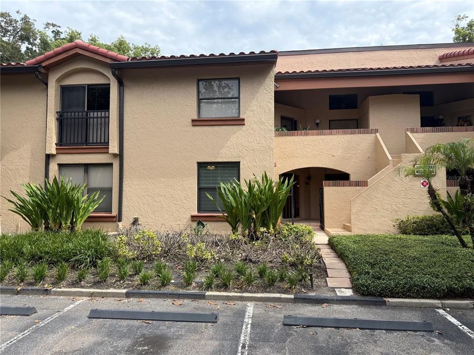 For Rent: $2,350 (2 beds, 2 baths, 1380 Square Feet)