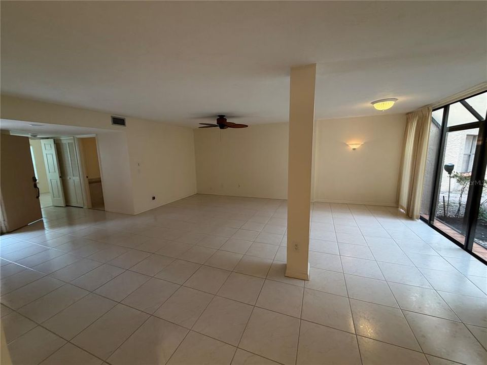For Rent: $2,350 (2 beds, 2 baths, 1380 Square Feet)