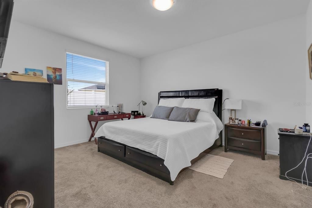For Sale: $398,200 (4 beds, 3 baths, 2115 Square Feet)