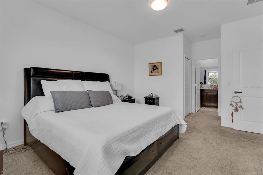 For Sale: $398,200 (4 beds, 3 baths, 2115 Square Feet)