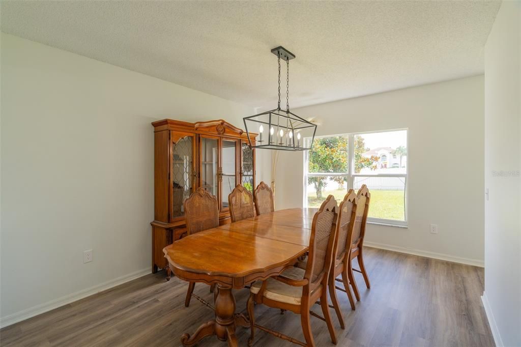 En Venta: $399,000 (4 camas, 3 baños, 2847 Pies cuadrados)