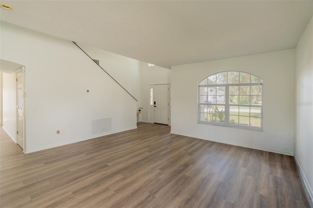 En Venta: $399,000 (4 camas, 3 baños, 2847 Pies cuadrados)