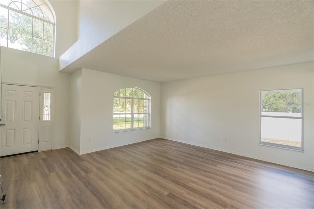 En Venta: $399,000 (4 camas, 3 baños, 2847 Pies cuadrados)