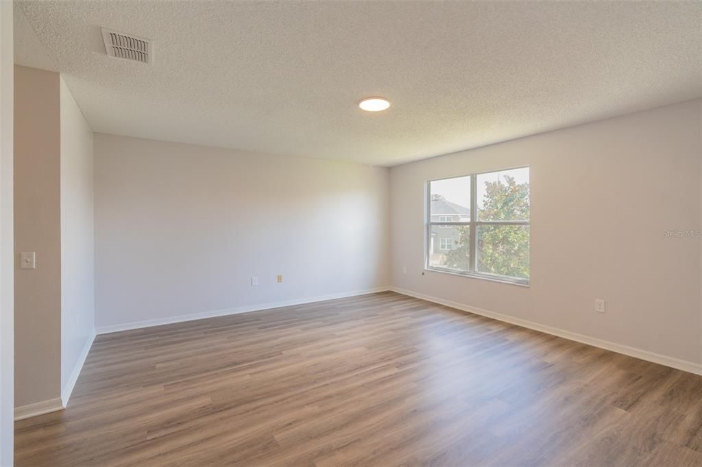 En Venta: $399,000 (4 camas, 3 baños, 2847 Pies cuadrados)