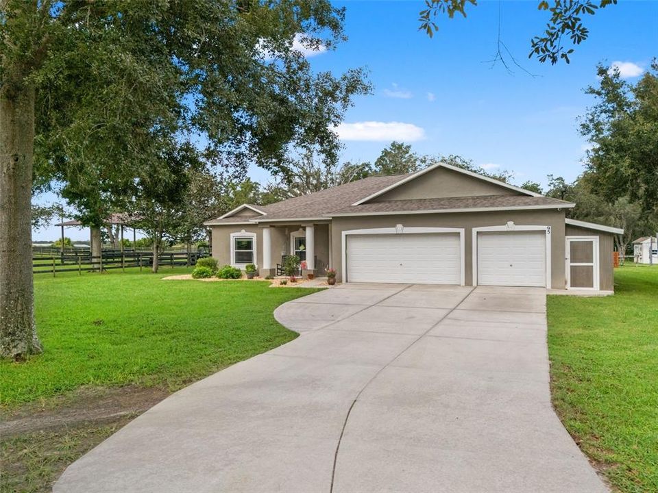 For Sale: $785,000 (4 beds, 3 baths, 2327 Square Feet)