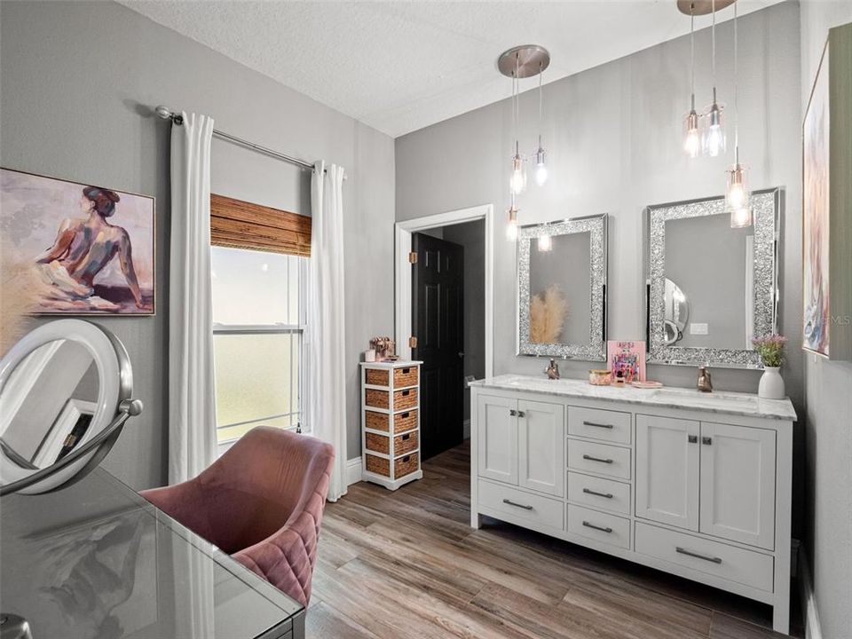 For Sale: $785,000 (4 beds, 3 baths, 2327 Square Feet)