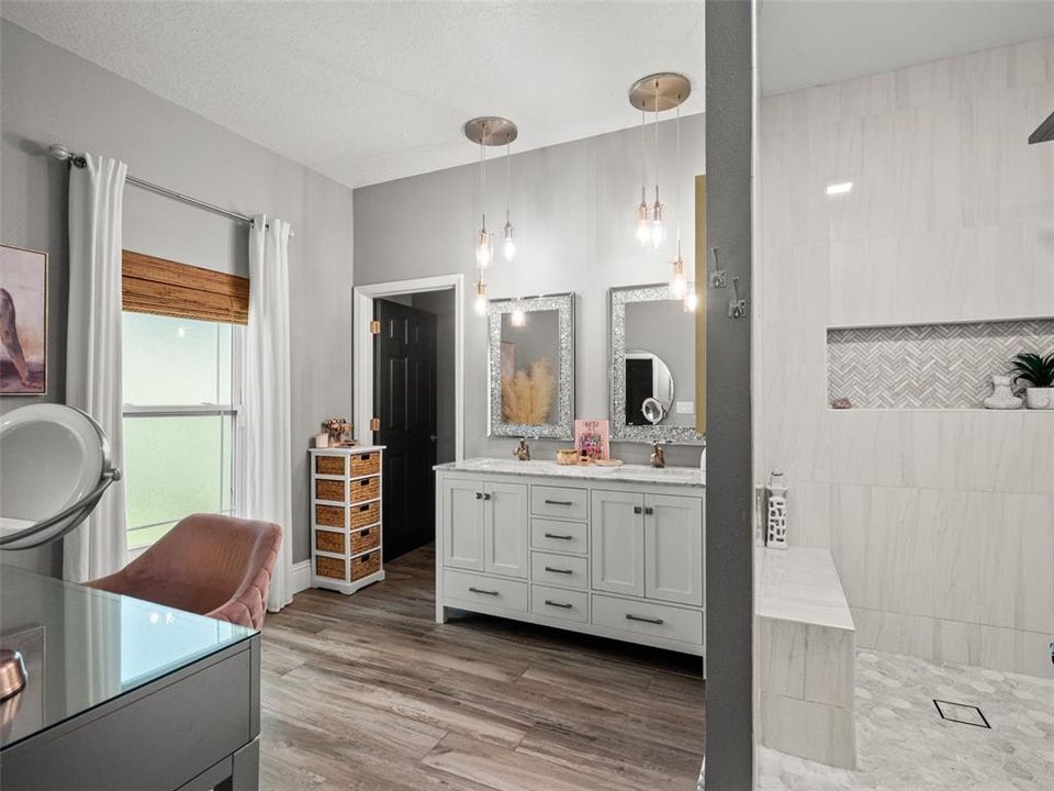 For Sale: $785,000 (4 beds, 3 baths, 2327 Square Feet)