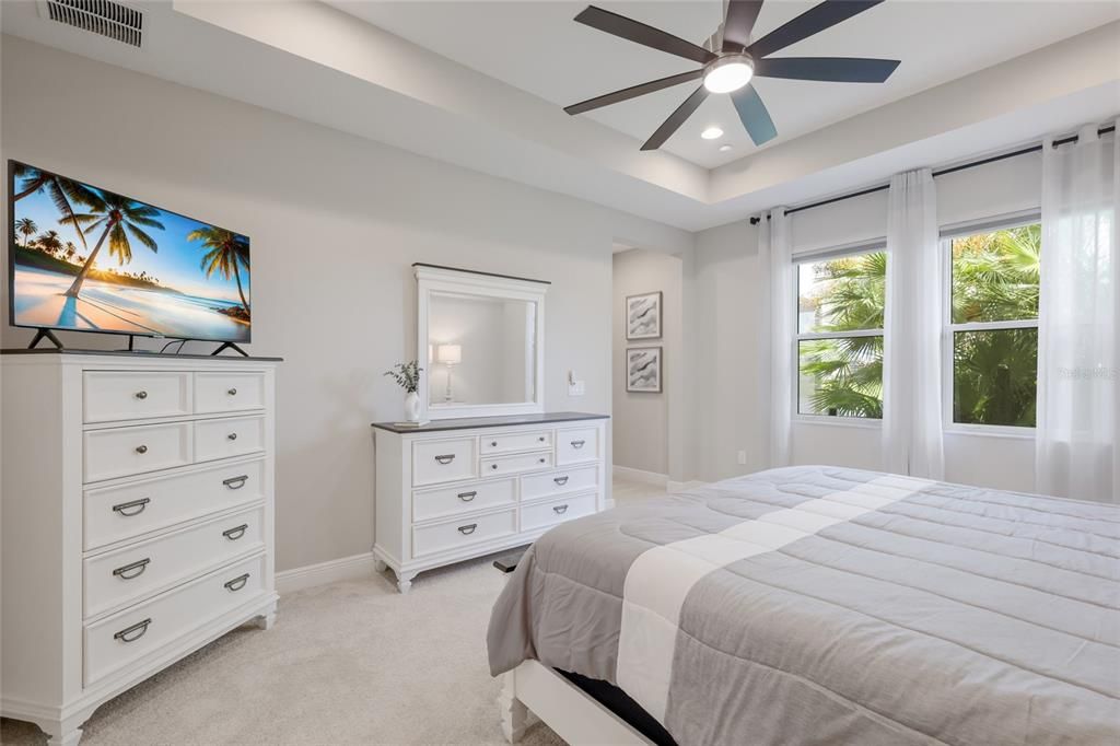 For Sale: $639,000 (3 beds, 2 baths, 2333 Square Feet)