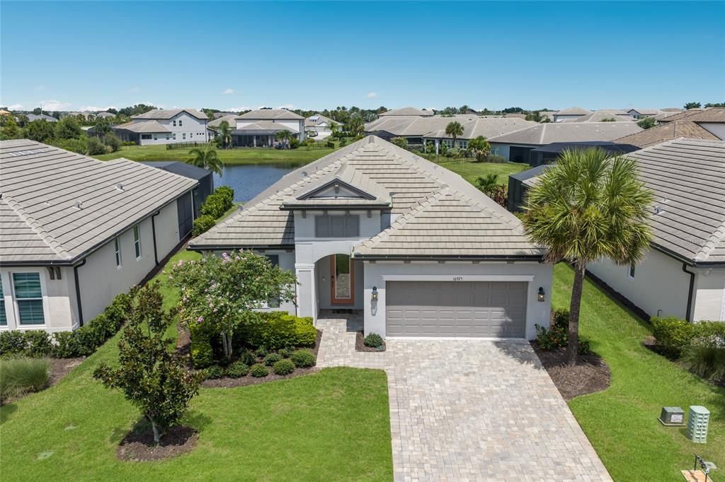 For Sale: $639,000 (3 beds, 2 baths, 2333 Square Feet)