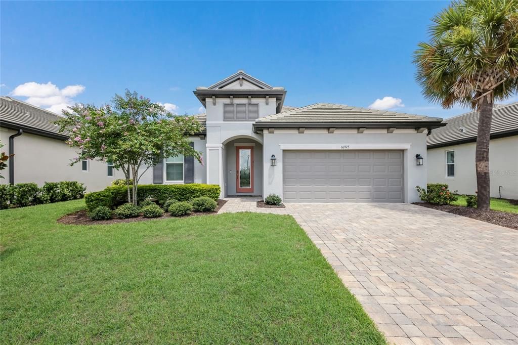 For Sale: $639,000 (3 beds, 2 baths, 2333 Square Feet)