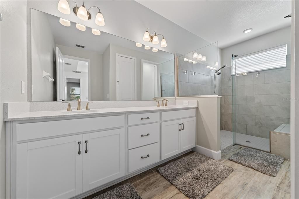 For Sale: $450,000 (4 beds, 3 baths, 2375 Square Feet)