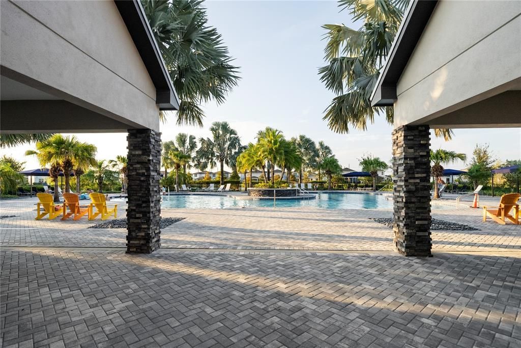 For Sale: $450,000 (4 beds, 3 baths, 2375 Square Feet)