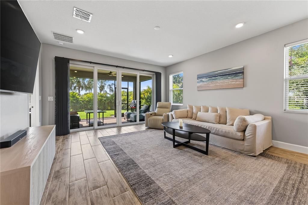 For Sale: $450,000 (4 beds, 3 baths, 2375 Square Feet)