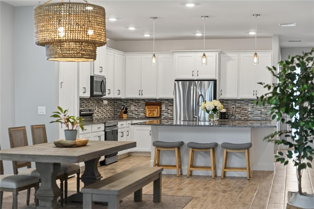 For Sale: $450,000 (4 beds, 3 baths, 2375 Square Feet)