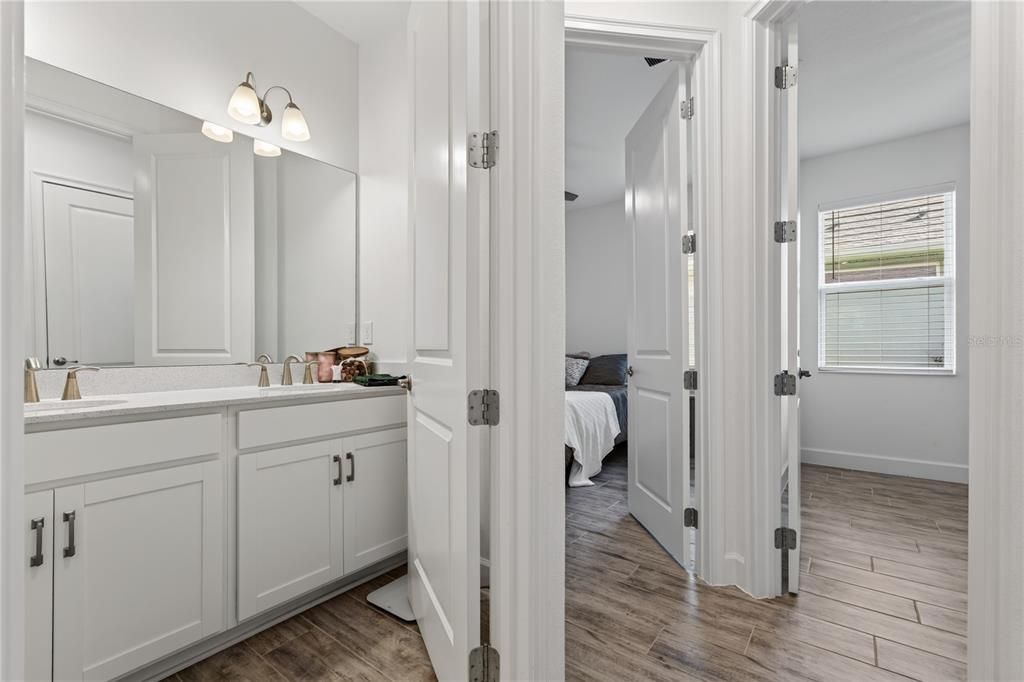 For Sale: $450,000 (4 beds, 3 baths, 2375 Square Feet)