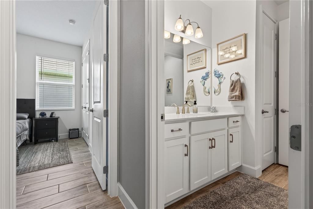 For Sale: $450,000 (4 beds, 3 baths, 2375 Square Feet)