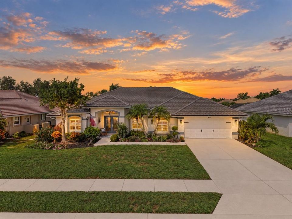 For Sale: $599,000 (3 beds, 2 baths, 2285 Square Feet)