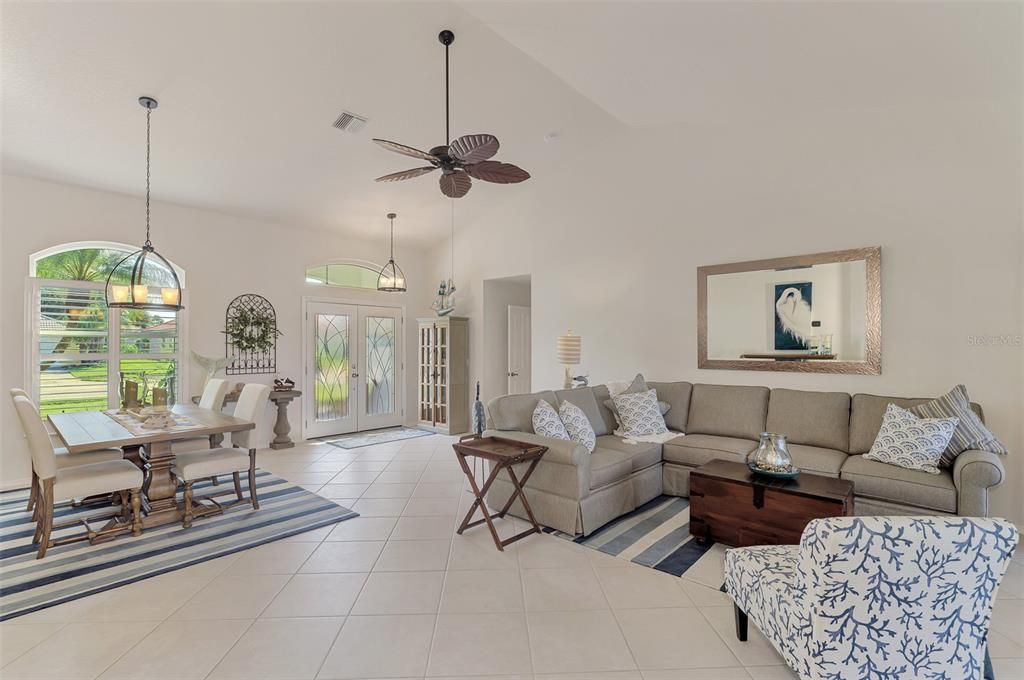 For Sale: $599,000 (3 beds, 2 baths, 2285 Square Feet)
