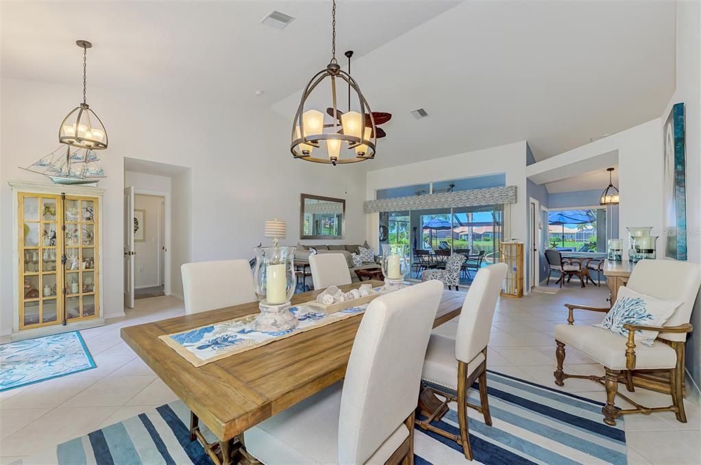 For Sale: $599,000 (3 beds, 2 baths, 2285 Square Feet)