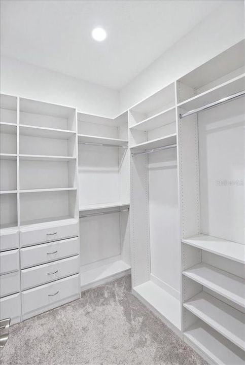 En Renta: $4,550 (5 camas, 4 baños, 3400 Pies cuadrados)
