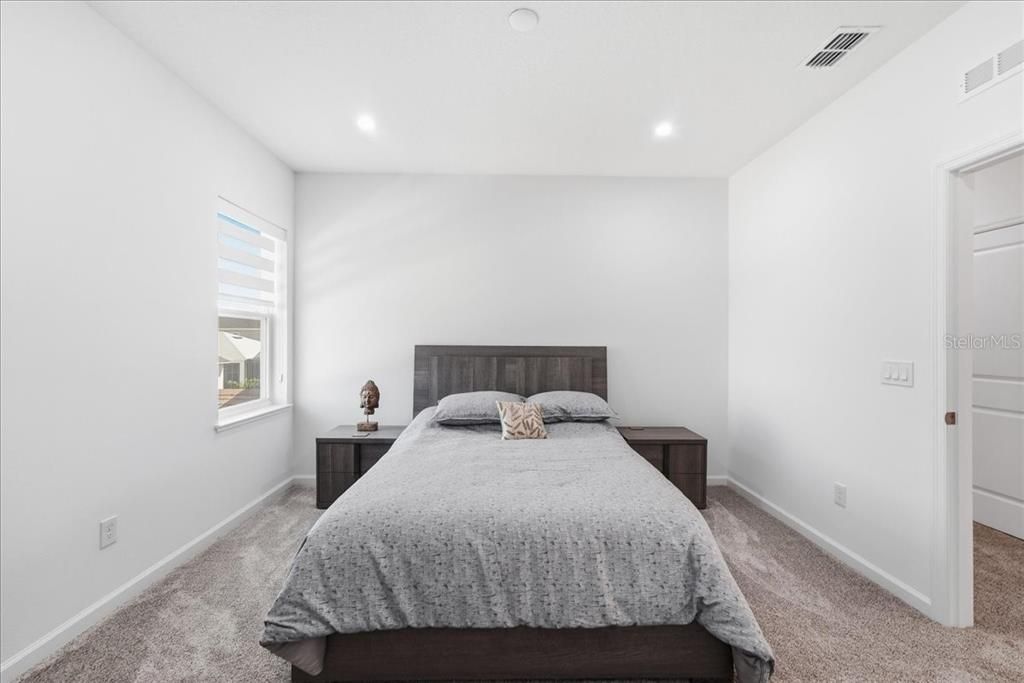 En Renta: $4,550 (5 camas, 4 baños, 3400 Pies cuadrados)