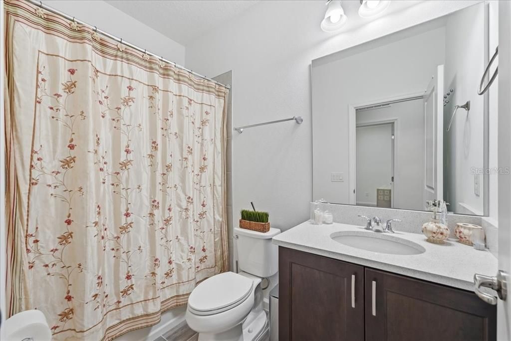 En Renta: $4,550 (5 camas, 4 baños, 3400 Pies cuadrados)