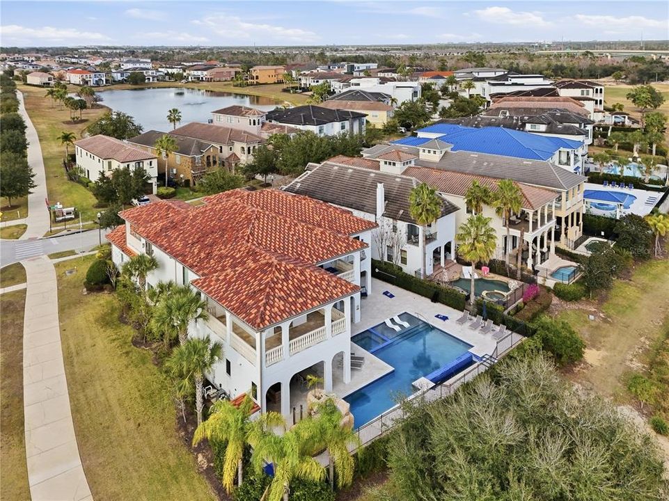 For Sale: $5,350,000 (8 beds, 9 baths, 8000 Square Feet)